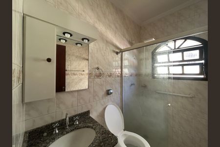 Casa para alugar com 300m², 3 quartos e 2 vagasBanheiro da Suíte