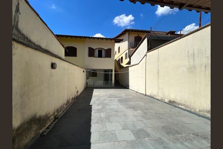 Casa para alugar com 300m², 3 quartos e 2 vagasQuintal