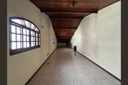 Casa para alugar com 300m², 3 quartos e 2 vagasSótão 