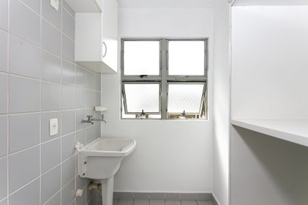 Apartamento para alugar com 65m², 3 quartos e 1 vagaÁrea de Serviço