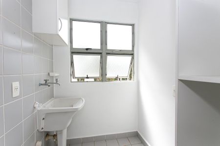 Apartamento para alugar com 65m², 3 quartos e 1 vagaÁrea de Serviço