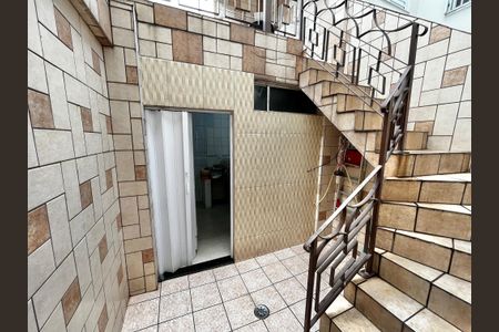 Casa à venda com 120m², 2 quartos e 1 vagaQuintal
