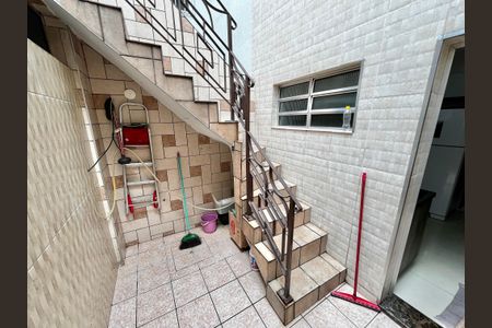 Casa à venda com 120m², 2 quartos e 1 vagaQuintal