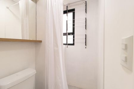 Studio para alugar com 10m², 1 quarto e sem vaga Studio para alugar com 10m², 1 quarto e sem vagaBanheiro Social