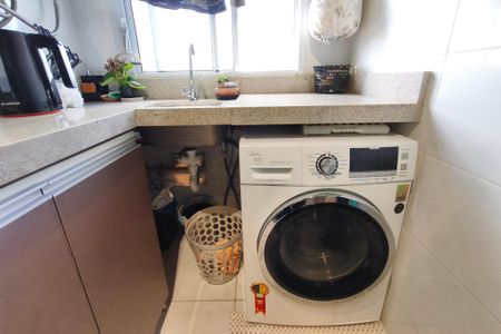 Apartamento à venda com 45m², 2 quartos e 1 vaga Apartamento à venda com 45m², 2 quartos e 1 vagaÁrea de Serviço