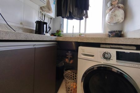 Apartamento à venda com 45m², 2 quartos e 1 vaga Apartamento à venda com 45m², 2 quartos e 1 vagaÁrea de Serviço