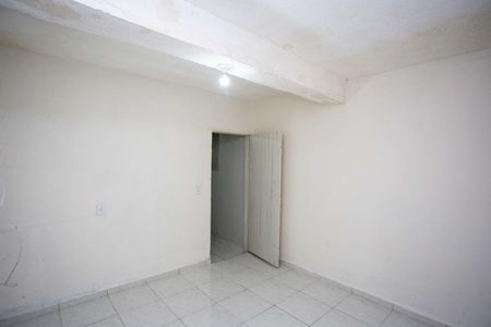 Quarto de casa para alugar com 1 quarto, 30m² em Taboão, Diadema