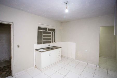 Cozinha de casa para alugar com 1 quarto, 30m² em Taboão, Diadema