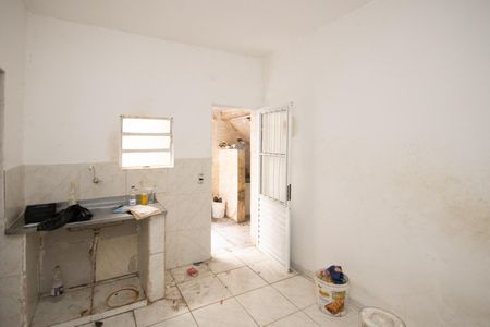 Casa para alugar com 20m², 1 quarto e sem vaga Casa para alugar com 20m², 1 quarto e sem vagaSala / Cozinha