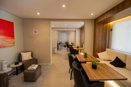 Apartamento à venda com 32m², 1 quarto e sem vagaÁrea comum - Salão de festas