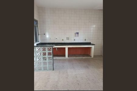 Casa para alugar com 70m², 3 quartos e 2 vagas