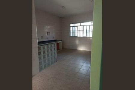 Casa para alugar com 70m², 3 quartos e 2 vagas