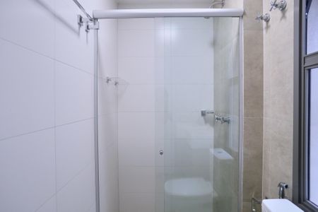 Apartamento para alugar com 70m², 2 quartos e 2 vagas Apartamento para alugar com 70m², 2 quartos e 2 vagasBanheiro da Suíte