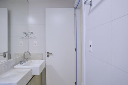 Apartamento para alugar com 70m², 2 quartos e 2 vagas Apartamento para alugar com 70m², 2 quartos e 2 vagasBanheiro da Suíte