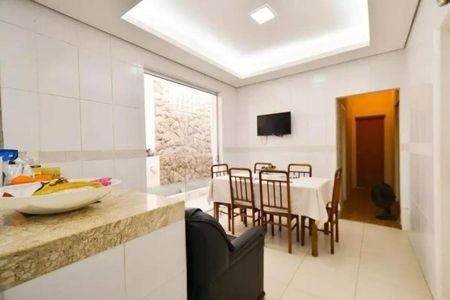 Casa para alugar com 6 quartos, 400m² em Santa Tereza, Belo Horizonte