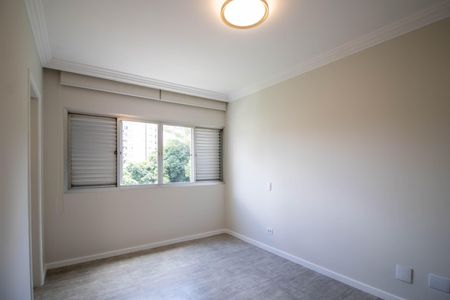 Apartamento à venda com 147m², 3 quartos e 2 vagas Apartamento à venda com 147m², 3 quartos e 2 vagasSuíte