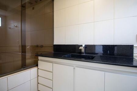 Apartamento à venda com 147m², 3 quartos e 2 vagas Apartamento à venda com 147m², 3 quartos e 2 vagasSuíte