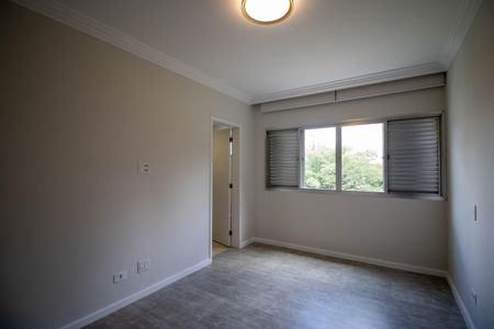 Apartamento à venda com 147m², 3 quartos e 2 vagas Apartamento à venda com 147m², 3 quartos e 2 vagasSuíte