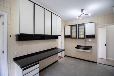 Apartamento à venda com 147m², 3 quartos e 2 vagas Apartamento à venda com 147m², 3 quartos e 2 vagasCozinha - Armários