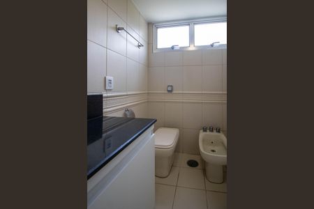 Apartamento à venda com 147m², 3 quartos e 2 vagas Apartamento à venda com 147m², 3 quartos e 2 vagasBanheiro Suíte