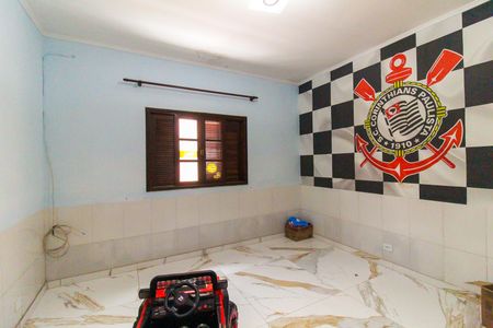 Casa à venda com 1200m², 3 quartos e 3 vagasQuarto 2