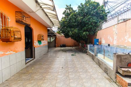 Casa à venda com 1200m², 3 quartos e 3 vagasQuintal