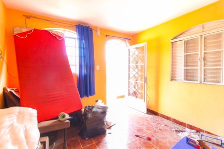 Casa à venda com 1200m², 3 quartos e 3 vagasQuarto de Serviço