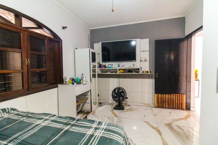 Casa à venda com 1200m², 3 quartos e 3 vagasSuíte