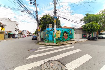 Casa à venda com 1200m², 3 quartos e 3 vagasFachada + Placa