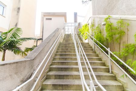 Apartamento para alugar com 32m², 2 quartos e sem vaga Apartamento para alugar com 32m², 2 quartos e sem vagaEntrada