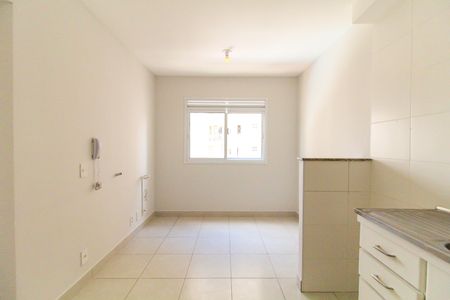 Apartamento para alugar com 32m², 2 quartos e sem vaga Apartamento para alugar com 32m², 2 quartos e sem vagaSala/Cozinha