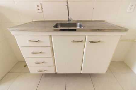 Apartamento para alugar com 32m², 2 quartos e sem vaga Apartamento para alugar com 32m², 2 quartos e sem vagaSala/Cozinha