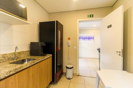 Apartamento para alugar com 32m², 2 quartos e sem vaga Apartamento para alugar com 32m², 2 quartos e sem vagaÁrea comum - Salão de festas