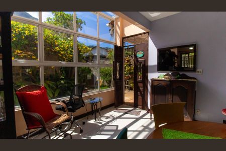 Casa à venda com 4 quartos, 200m² em São Francisco, Niterói