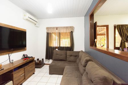 Casa à venda com 2 quartos, 80m² em Guajuviras, Canoas