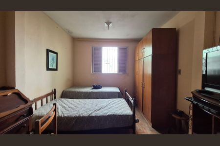 Casa à venda com 200m², 4 quartos e 3 vagasQuarto 2