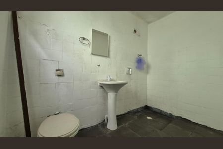 Casa à venda com 200m², 4 quartos e 3 vagasBanheiro - Casa 2