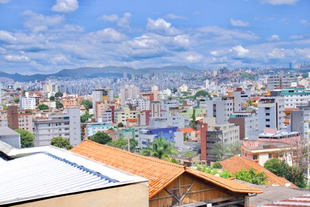 Apartamento à venda com 120m², 3 quartos e 2 vagasQuarto 2 - Janela Vista