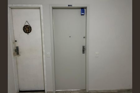 Apartamento para alugar com 60m², 1 quarto e 1 vagaLockBox