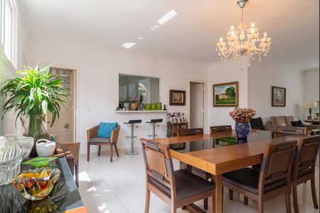 Apartamento para alugar com 150m², 3 quartos e 1 vagaSala