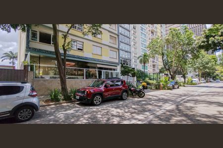 Apartamento para alugar com 150m², 3 quartos e 1 vagaFachada