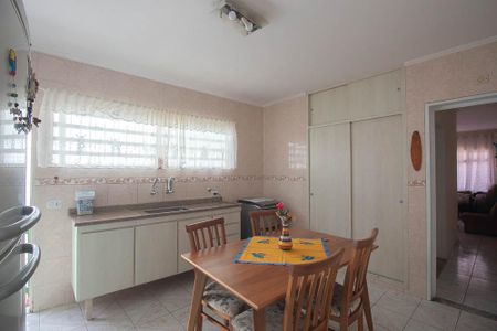 Casa à venda com 189m², 5 quartos e 3 vagasCozinha 