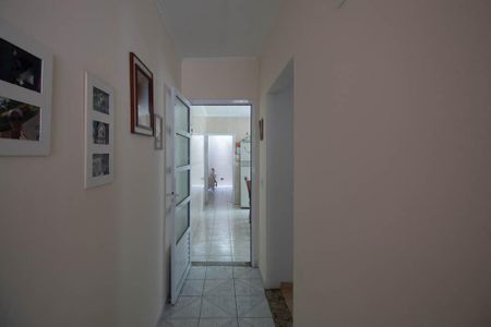 Casa à venda com 189m², 5 quartos e 3 vagasCorredor