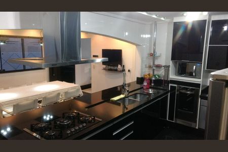 Foto 01 de casa à venda com 4 quartos, 500m² em Vila Natalia, São Paulo