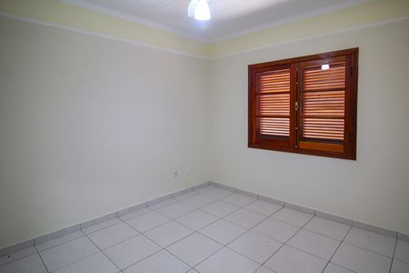 Casa para alugar com 1200m², 6 quartos e 4 vagasQuarto 1