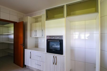 Casa para alugar com 1200m², 6 quartos e 4 vagasCozinha