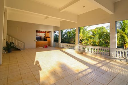 Casa para alugar com 1200m², 6 quartos e 4 vagasSalão + Garagem