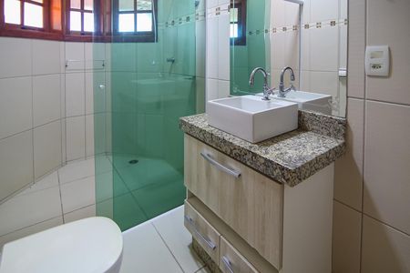 Casa para alugar com 1200m², 6 quartos e 4 vagasBanheiro