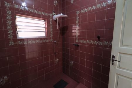 Casa à venda com 245m², 3 quartos e 2 vagasBanheiro