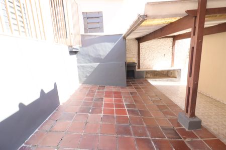 Casa à venda com 245m², 3 quartos e 2 vagasQuintal